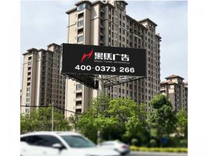 新鄉(xiāng)南進(jìn)出市口新飛大道與107交匯